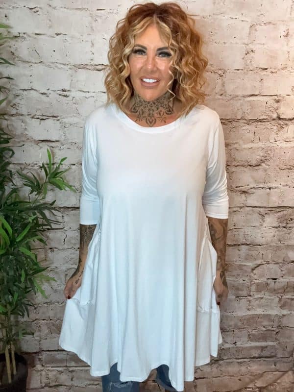Kathleen Round-neck T-shirt best fits 16-26 - Image 10