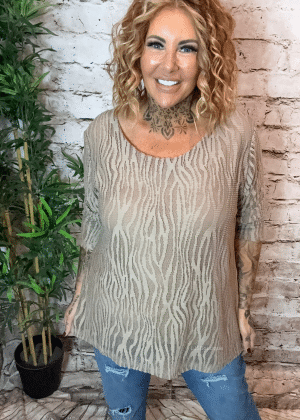 Marie layered top best fits 12-18