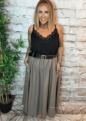 Angela faux leather skirt best fits 16-24