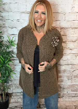 Holly coat best fits 16-24