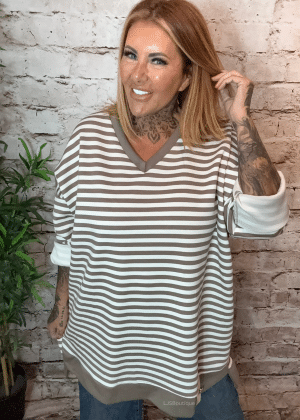 Stephanie striped sweater best fits  16-24