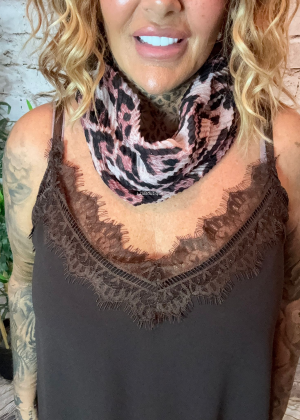 814 Animal print magnetic scarf