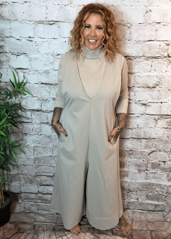 Trinity jumpsuit best fits 14-22 - Image 7