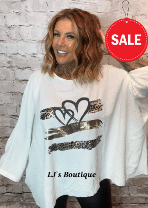 Heartfelt Bat Wing Top best fits 16-26 No returns on sale items