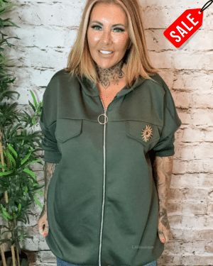 Hunter hoodie best fits 16-26