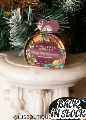 660-Christmas Wreath Heart Guest Soaps