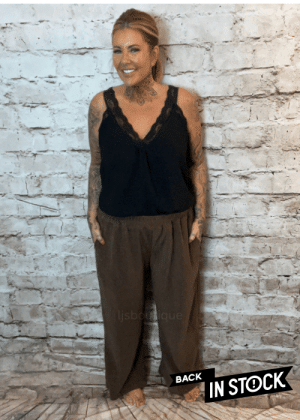 Robyn Cord Wide Leg Trousers Best Fits 16-24