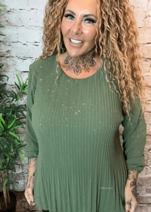 Janis pleated blouse best fits 8-18