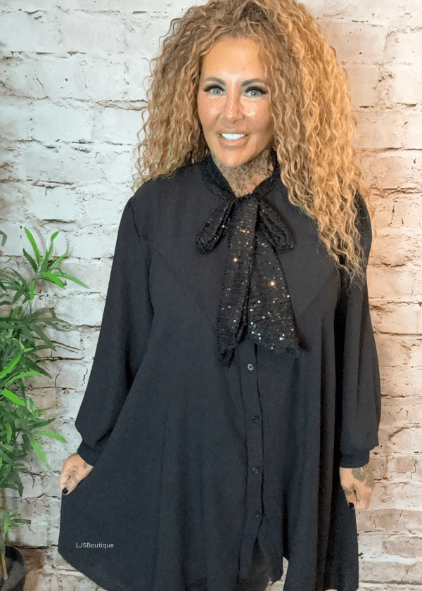 Bella Pussy bow blouse best fits 16-24 - Image 5