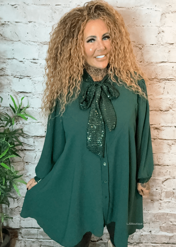 Bella Pussy bow blouse best fits 16-24 - Image 2