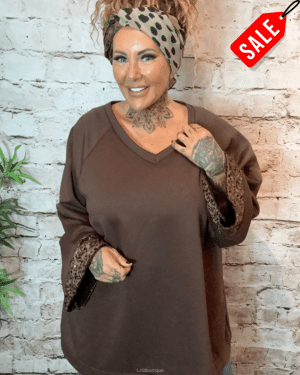 Nina oversized sweater best fits 16-26