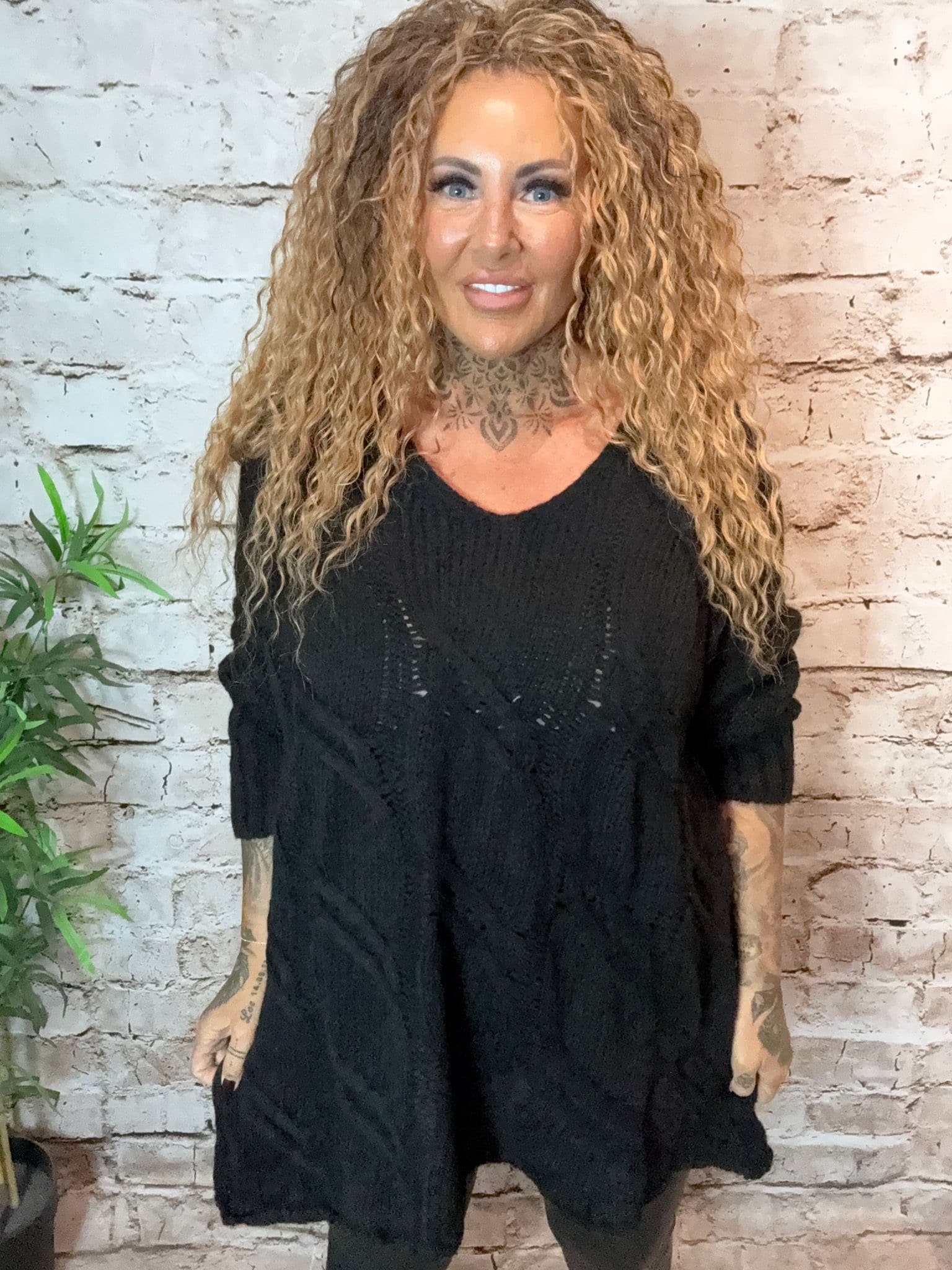 Dora cable knit jumper best fits 16-26 - Image 2