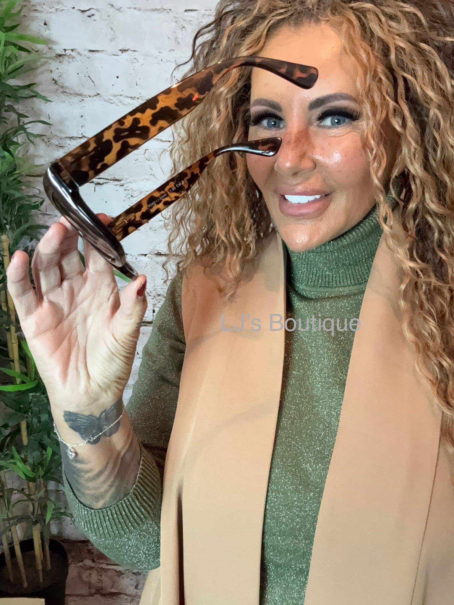 phoenix tortoise sun reading glasses - Image 4