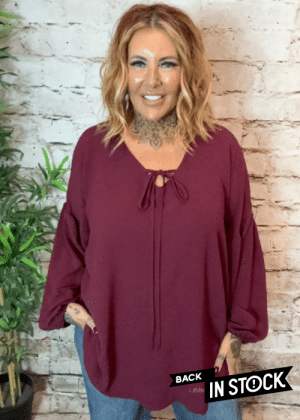 Noa Blouse best fits 16-24
