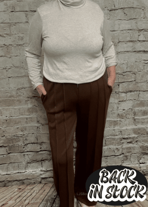 Lila pleated joggers best fits 12-20