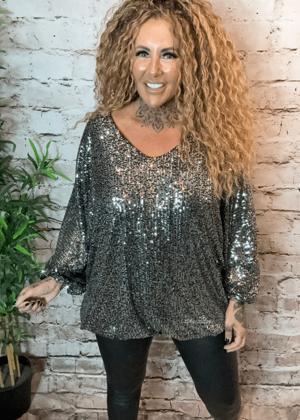 Glitz sequin top best fits 16-24 - Image 5