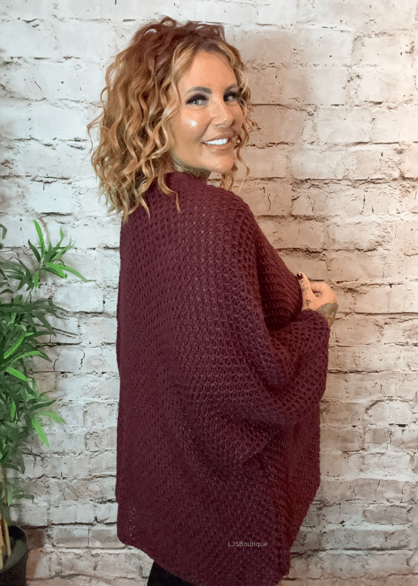 Clarissa cardigan best fits 16-26 - Image 4