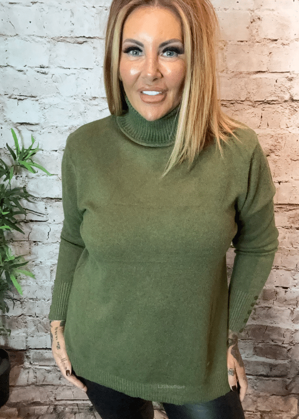 Ruby turtle neck jumper best fits 12-20 - Image 3