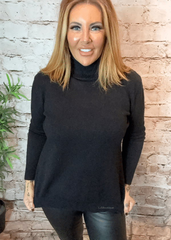 Ruby turtle neck jumper best fits 12-20 - Image 2