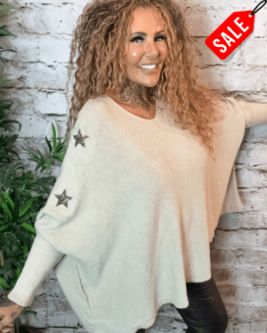 Lydia jumper best fits 16-24