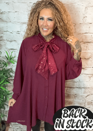 Bella Pussy bow blouse best fits 16-24