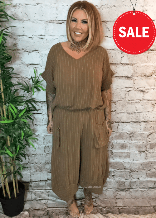 Sheena 2 Piece outfit best fits 16-22 "No Returns On Sale Items"