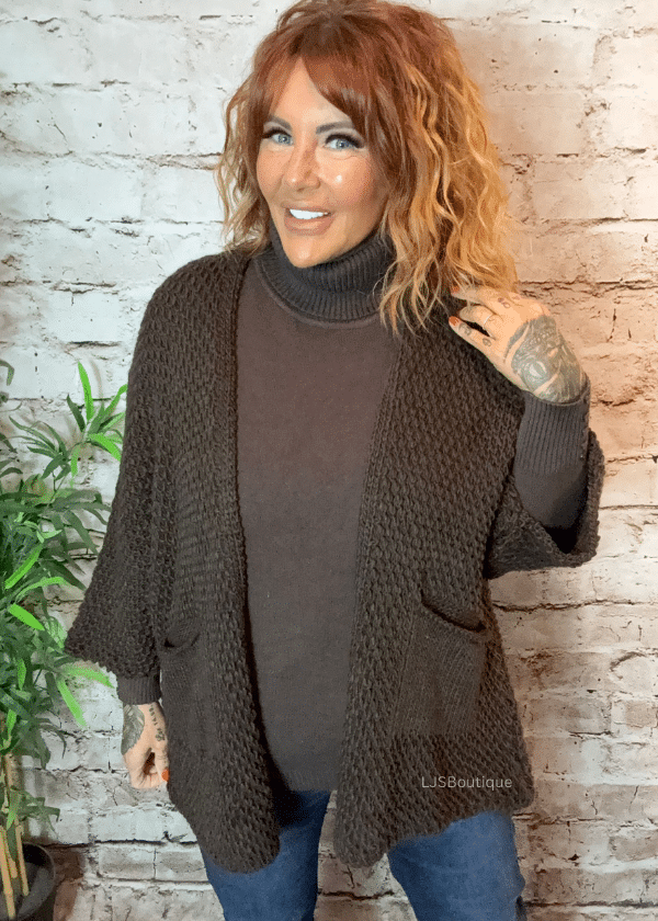 Clarissa cardigan best fits 16-26 - Image 8