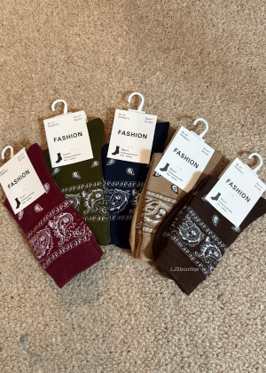 A031 Cotton socks with paisley print