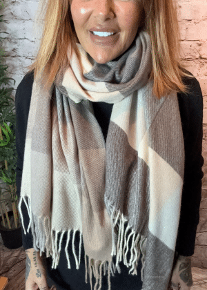A27 Checked Tassels scarf