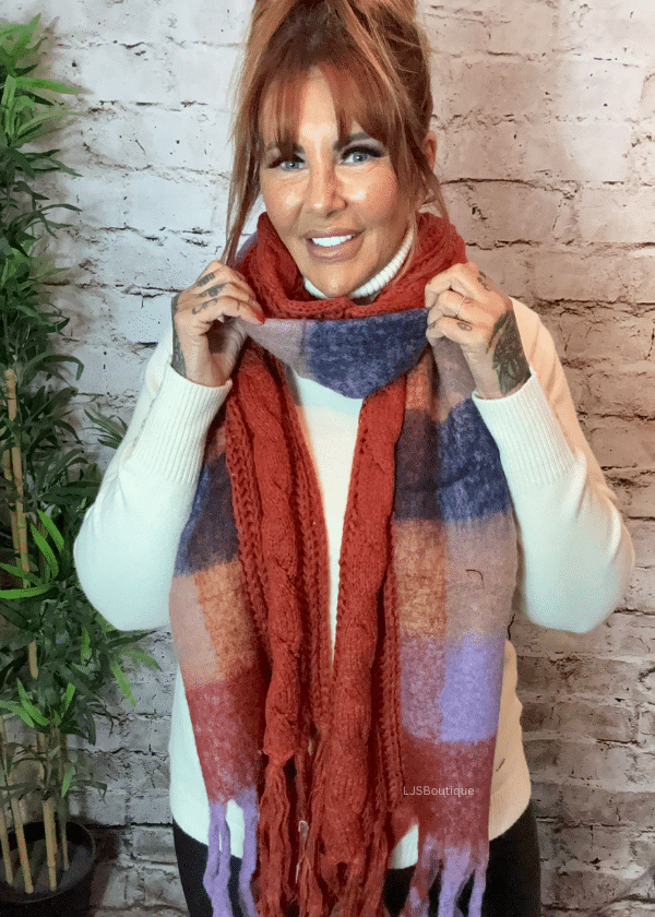 A61 Chunky knit scarf - Image 2