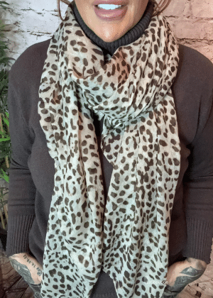 A86 Animal print scarf