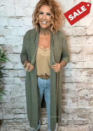 Paula cardigan best fits 14-22 "No Returns On Sale Items"