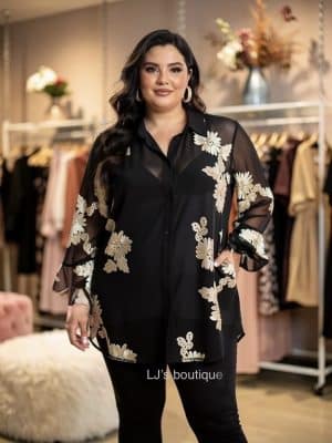 Donatella blouse best fits 16-24