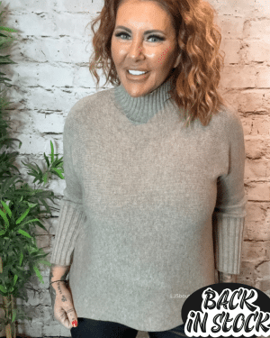 Valarie turtle neck jumper best fits 12-20