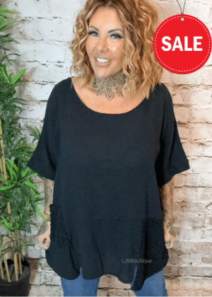 Gerri top best fits 16-26 NO RETURNS ON SALE ITEMS