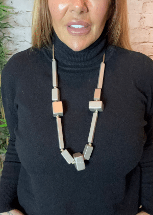 A151 Chunky wood necklace