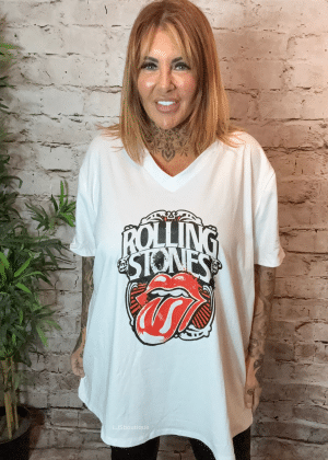 Rolling stones V-neck t-shirt best fits 16-26