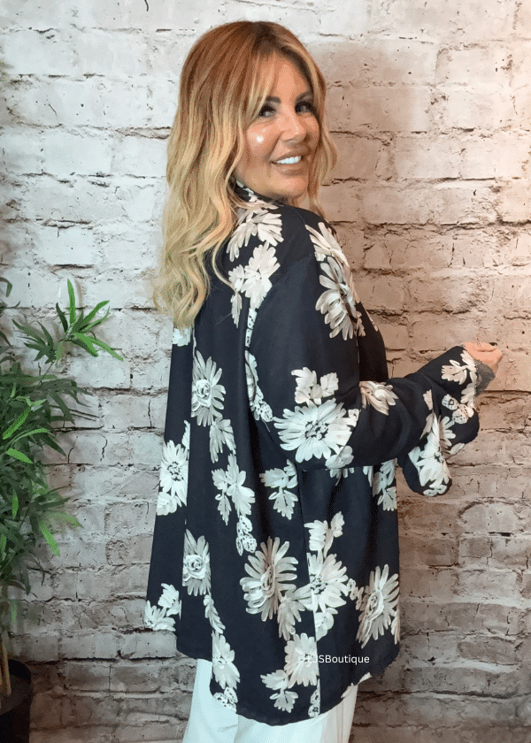 Jeanette blouse - best fits 16-24 - Image 4