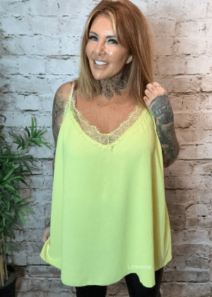 Sasha Vest top best fits 16-26