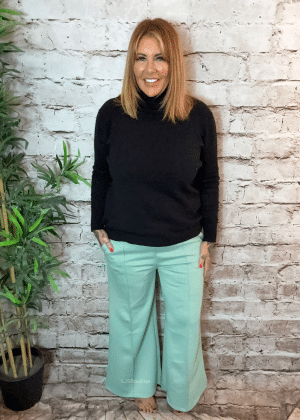 Luna wide leg joggers best fits 12-18