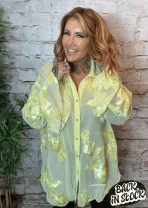 Donatella blouse best fits 16-24