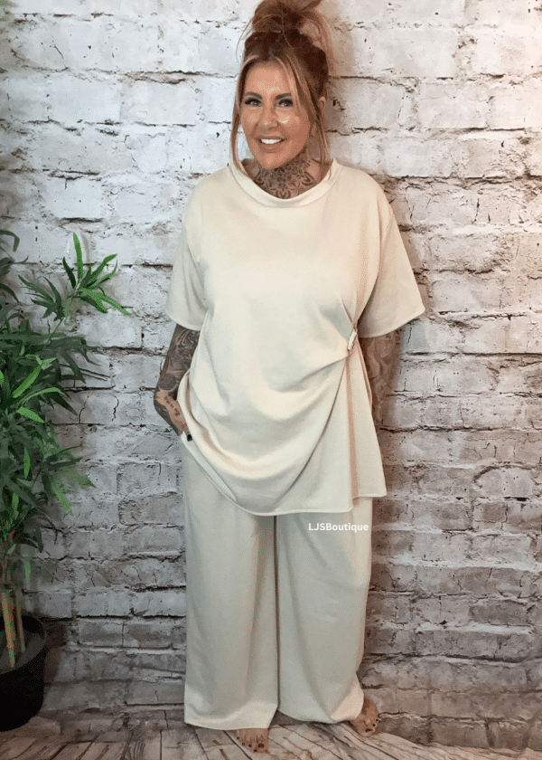 Samantha 2-pice lounge set best fits 16-24 - Image 2