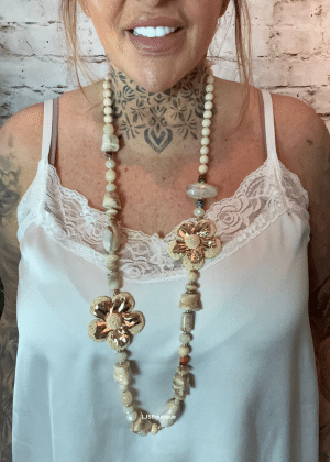 A287 Stone floral necklace