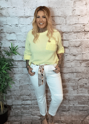 Ellie White g-smack mum jeans