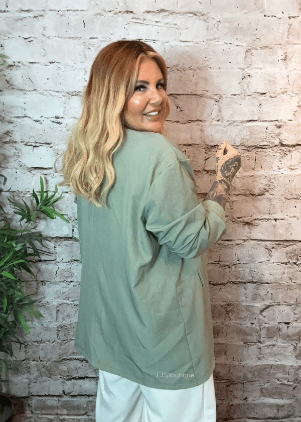 Adelaide Ruched arm Blazer best fits 16-24 - Image 5