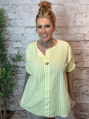 Patsy Blouse best fits 14 -22