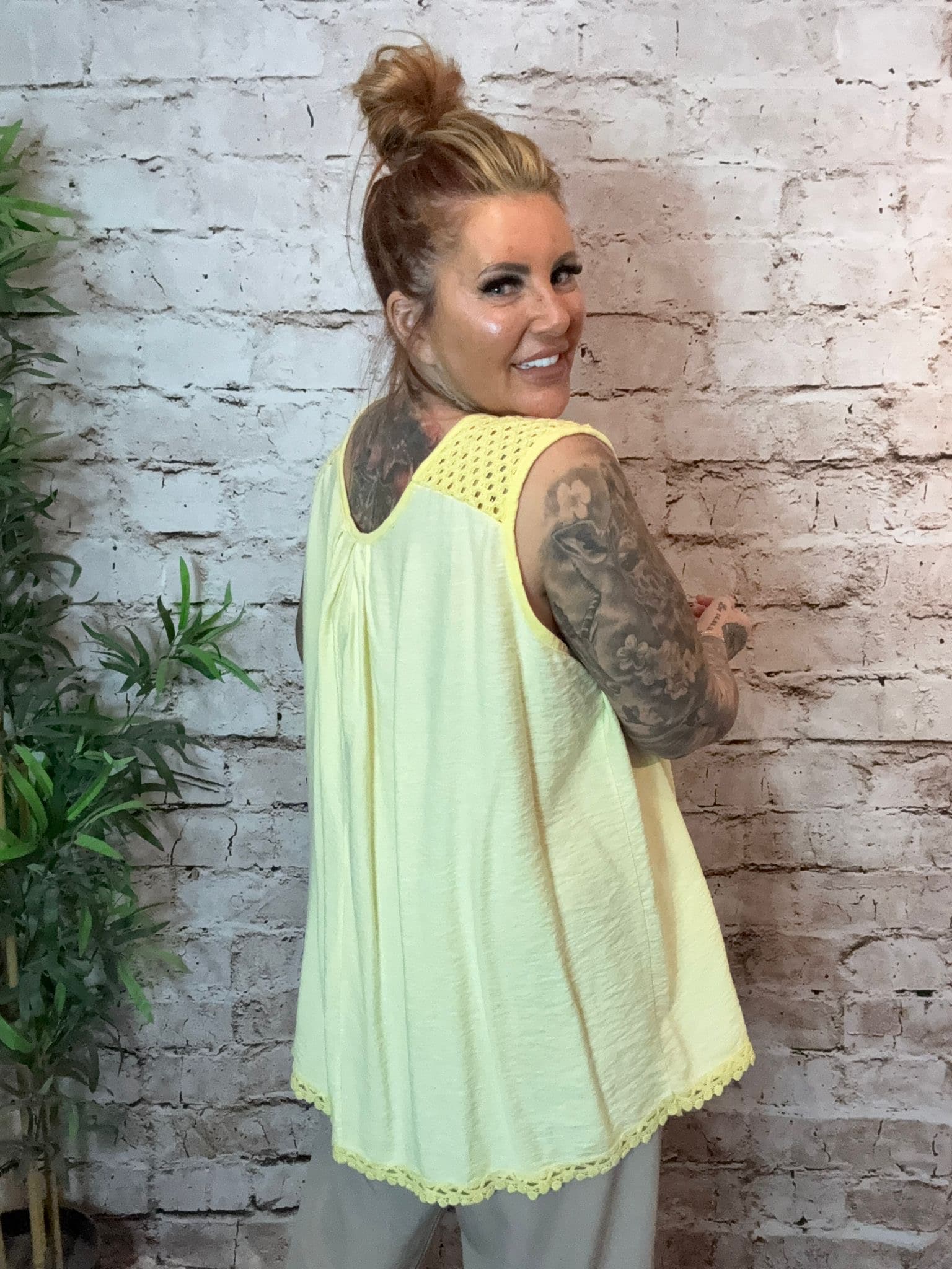 Mona top - best fits 16-26 - Image 4