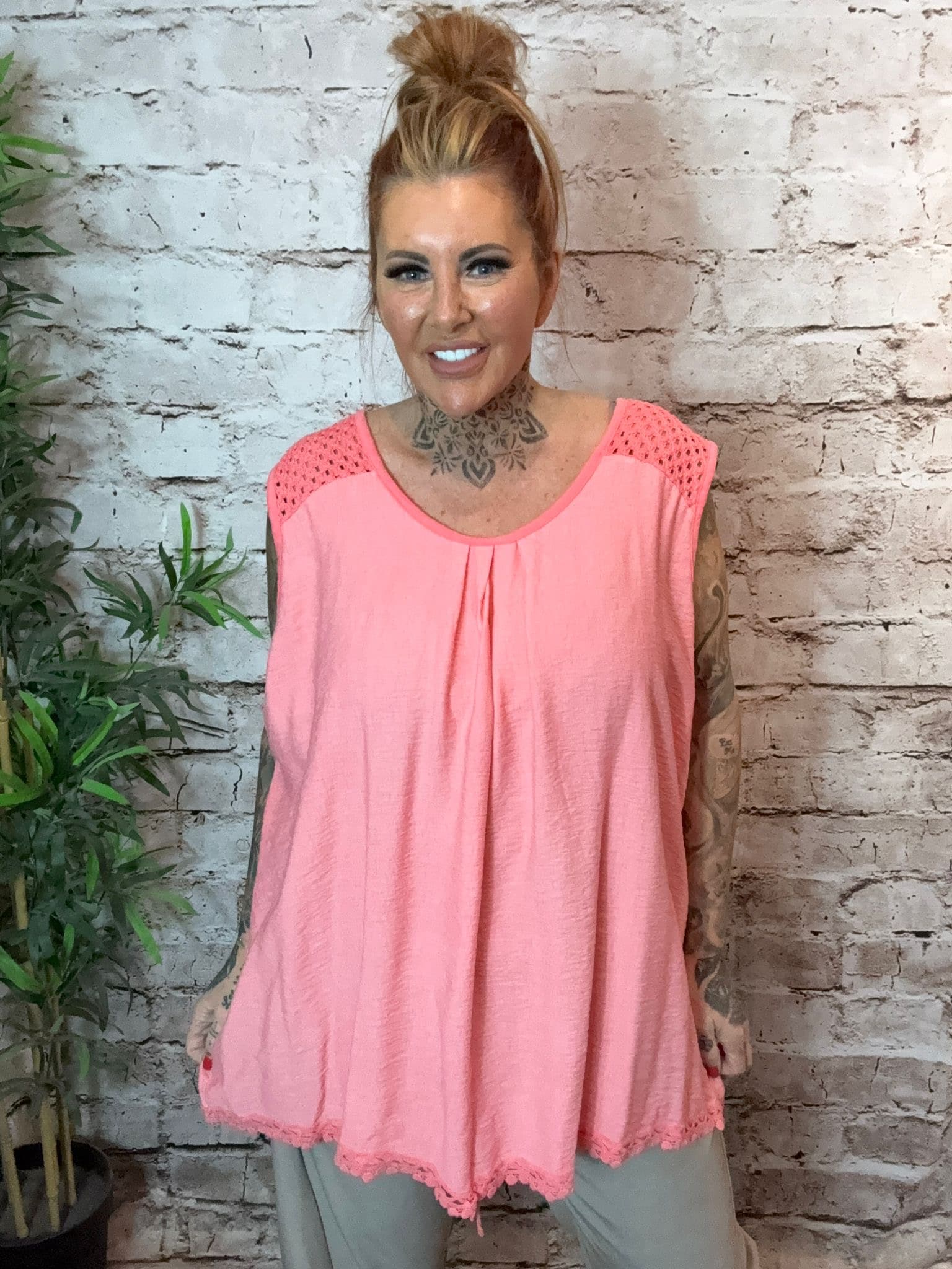 Mona top - best fits 16-26 - Image 6