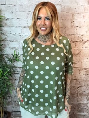 Jasmin Spotty top best fits 14-22