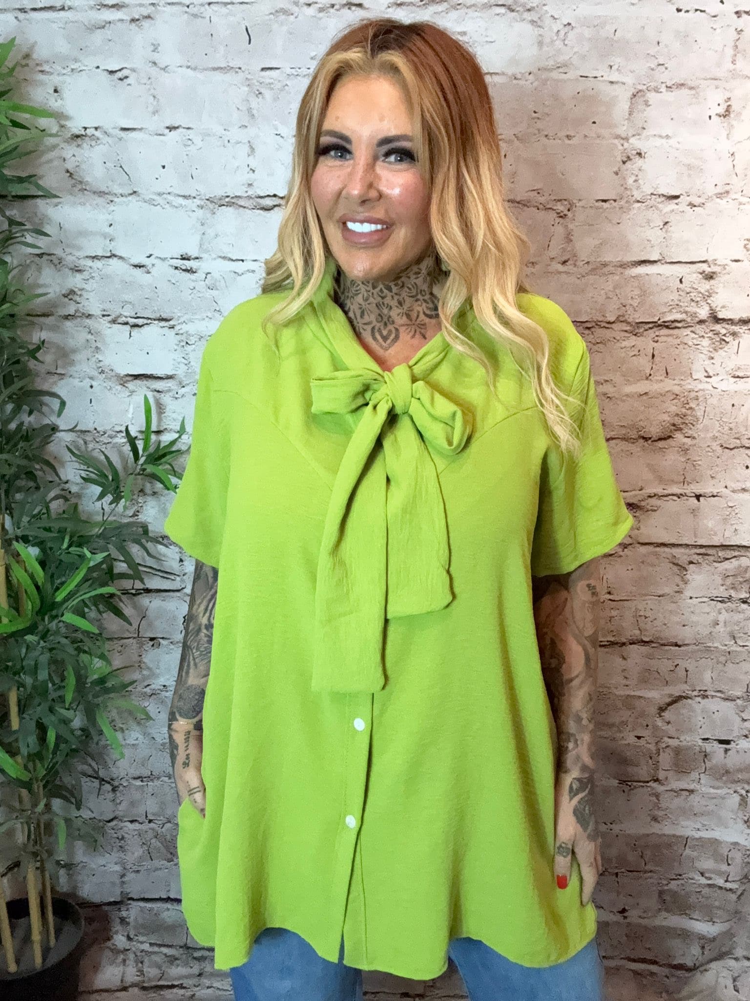 Dahlia blouse best fits 16-24 - Image 5